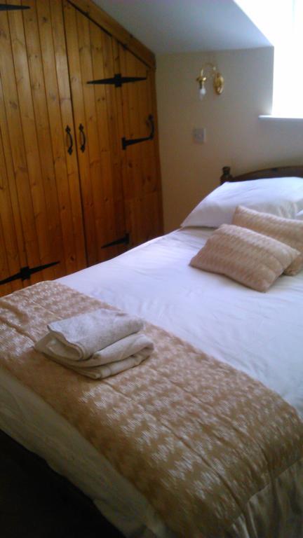 The Glan Yr Afon Inn Holywell (Flintshire) Quarto foto
