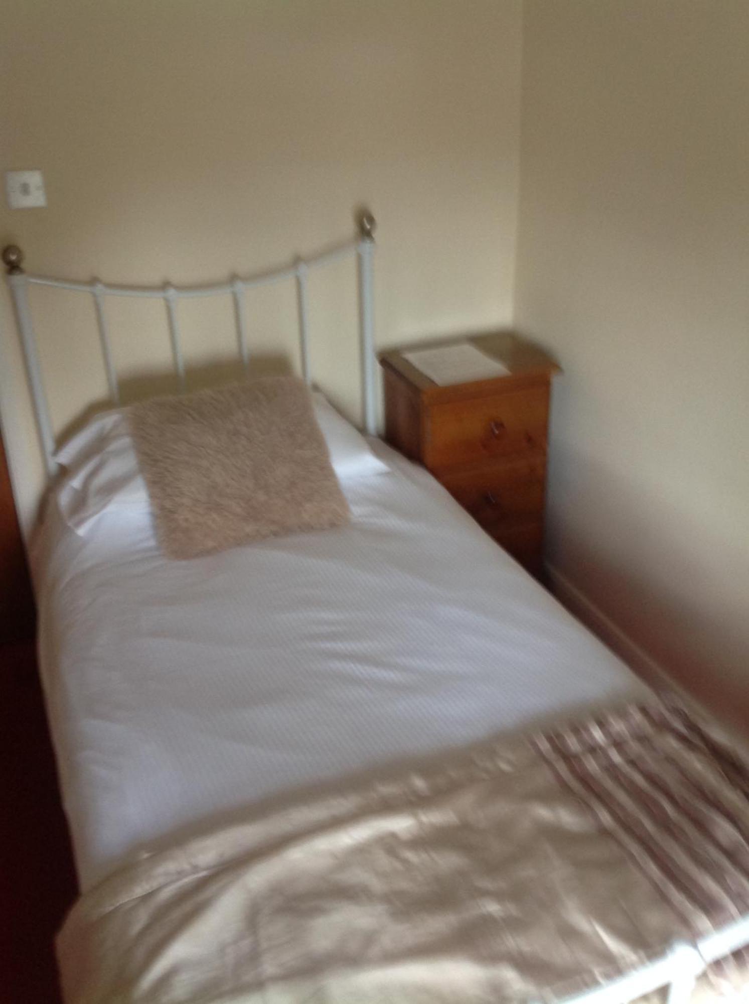 The Glan Yr Afon Inn Holywell (Flintshire) Quarto foto